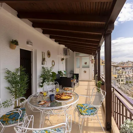 Sunset Terrace, 3br, Center