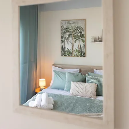 Sunset Terrace, 3br, Center *