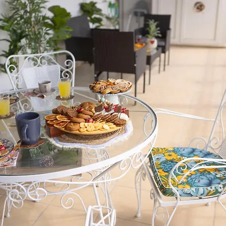 דירה Sunset Terrace, 3br, Center